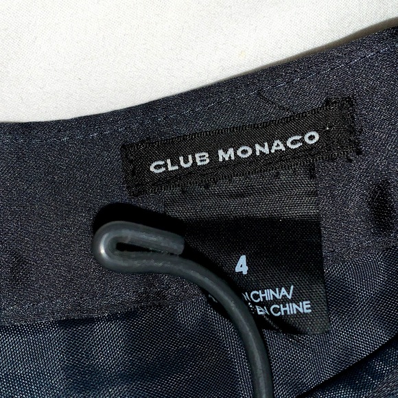 CLUB MONACO navy pleated skirt - Picture 4 of 5